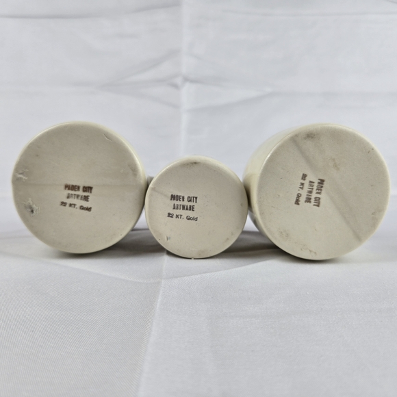 Vintage Ceramic Cracker Barrel Whiskey Jug Salt & Pepper Shakers Set Tenn - Picture 8 of 9